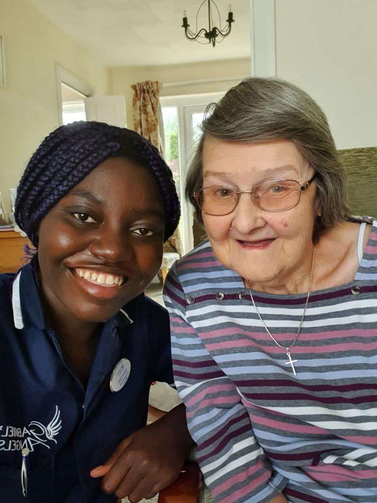 What are the benefits of live in care in Wokingham?